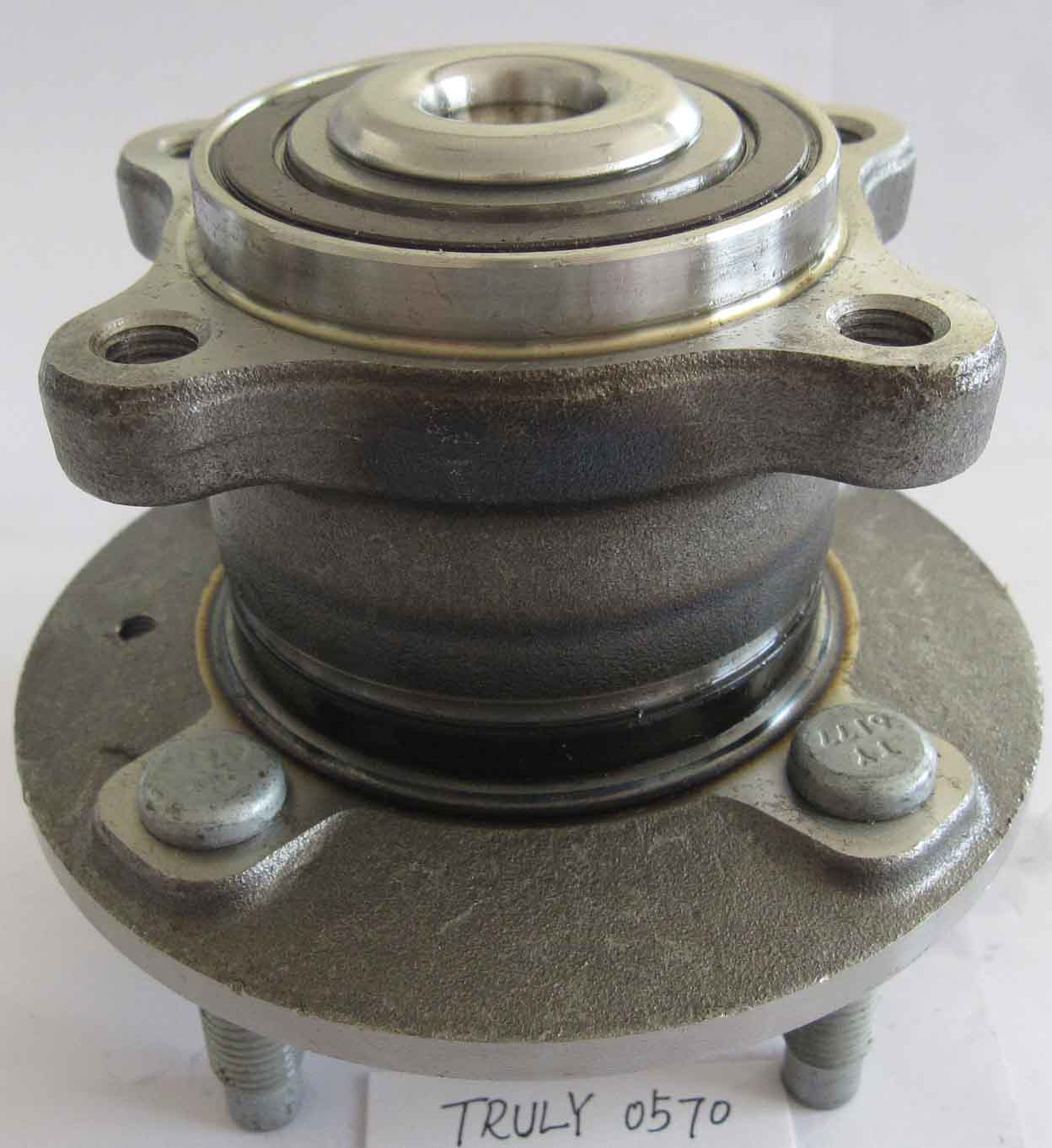 WHEEL HUB